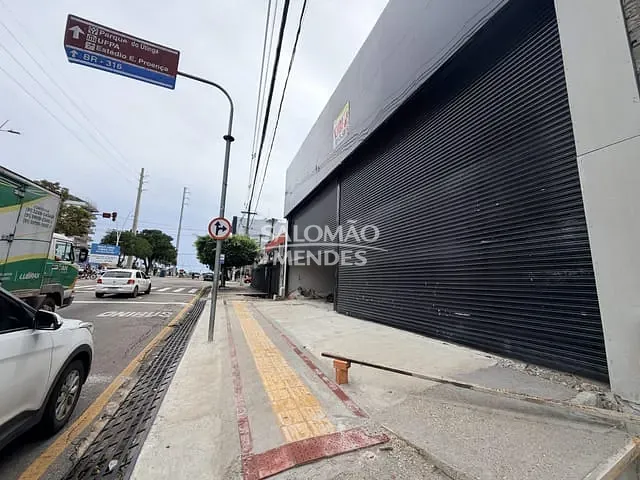 Prédio para alugar, no bairro Marco em Belém