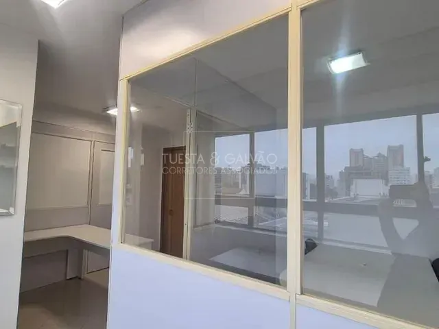 Prédio com 42m², à venda, no bairro Portão em Curitiba