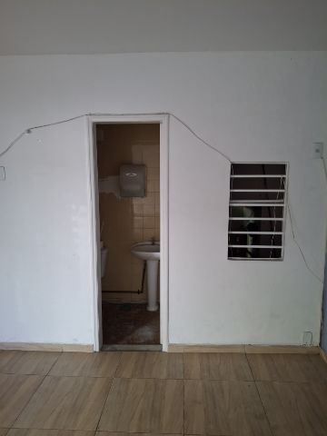 Prédio à venda, no bairro Centro em Campos dos Goytacazes