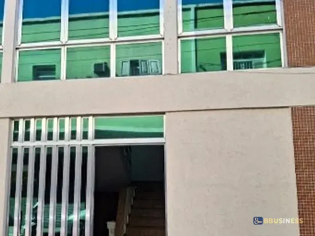 Prédio à venda, no bairro Centro em Campos dos Goytacazes