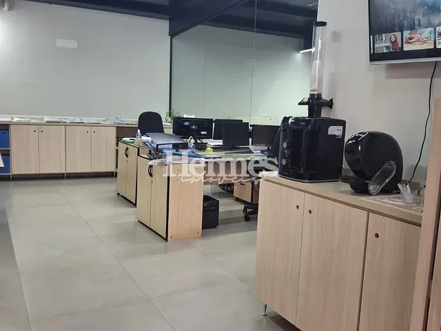 Prédio com 325m², à venda ou para alugar, no bairro Parque da Figueira em Paulínia