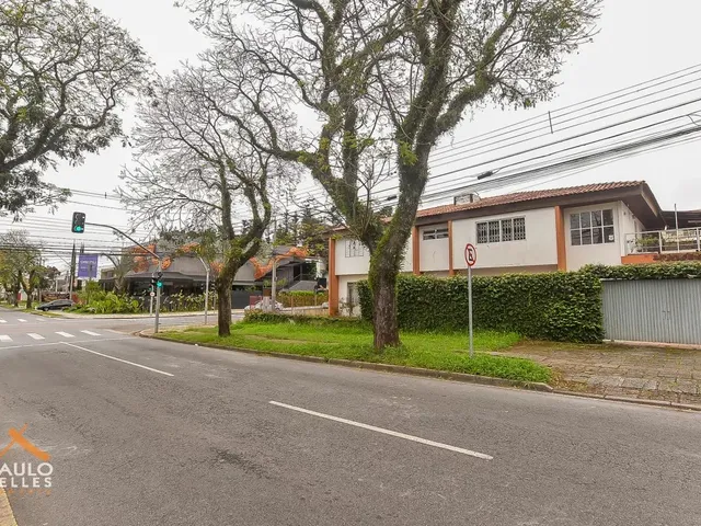 Prédio com 410m² 3 quartos e 5 banheiros, à venda, no bairro Água Verde em Curitiba