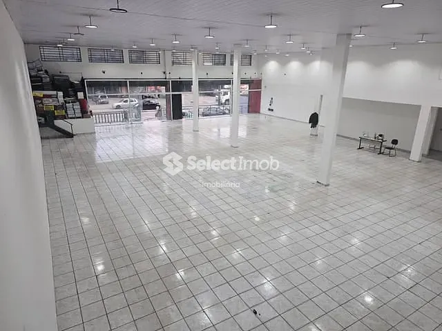 Prédio com 2384m², para alugar, no bairro Jardim Maringá em Mauá