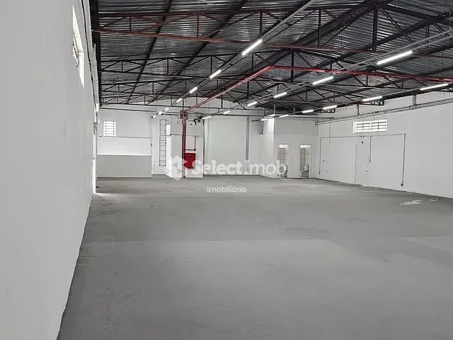 Prédio com 2384m², para alugar, no bairro Jardim Maringá em Mauá