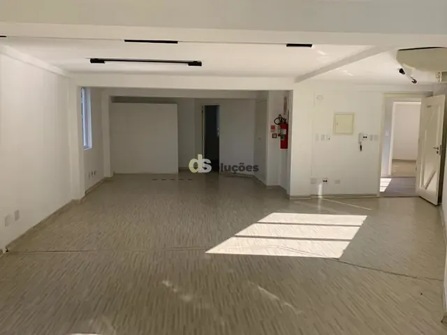 Prédio para alugar, no bairro Vila Madalena em São Paulo