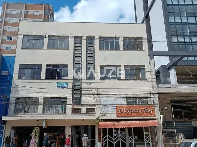 Prédio com 85m², para alugar, no bairro Centro em Curitiba