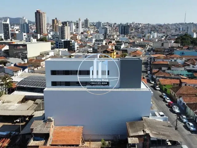 Prédio com 1480m², à venda ou para alugar, no bairro Centro em Pouso Alegre