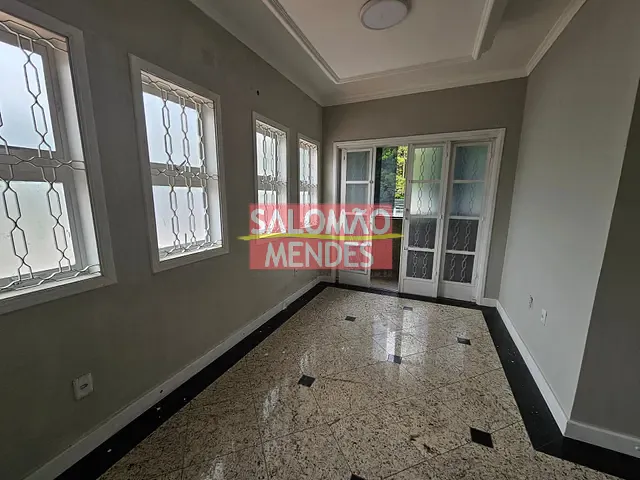 Prédio para alugar, no bairro Marco em Belém