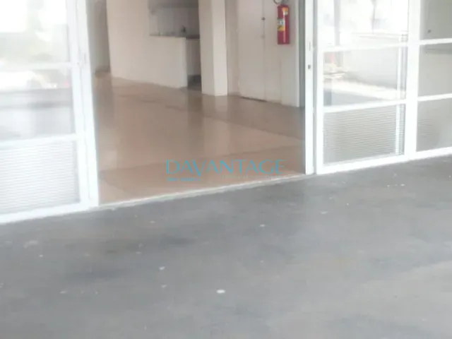 Prédio com 1146m², para alugar, no bairro Lapa em São Paulo