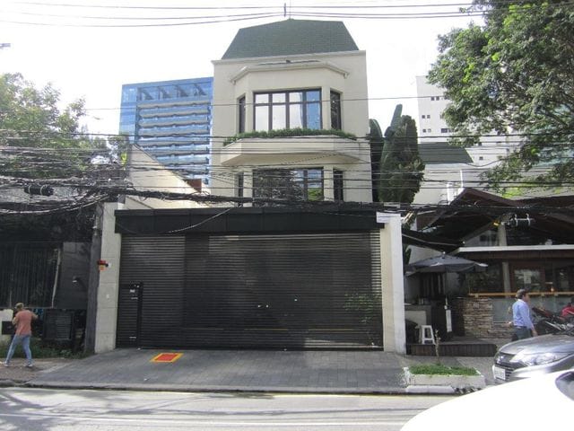 Prédio com 967m², para alugar, no bairro Vila Nova Conceição em São Paulo