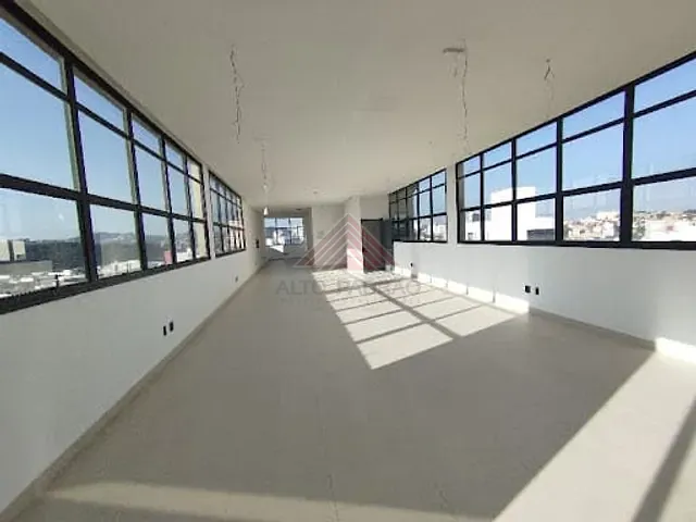 Prédio com 1680m², para alugar, no bairro Matriz em Mauá