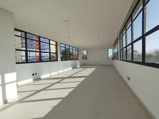 Prédio com 1680m², para alugar, no bairro Matriz em Mauá