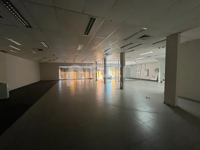 Prédio com 1650m², para alugar, no bairro Lauzane Paulista em São Paulo
