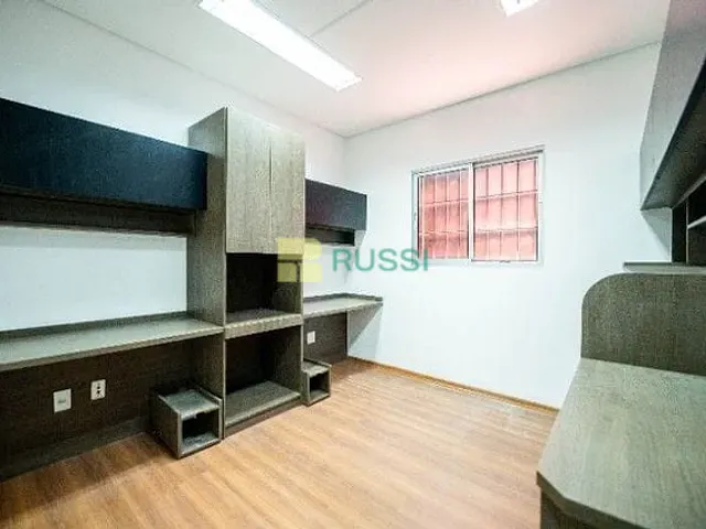 Prédio com 250m², à venda, no bairro Jardim Satélite em São José dos Campos