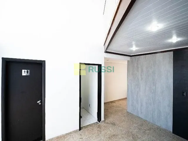 Prédio com 250m², à venda, no bairro Jardim Satélite em São José dos Campos