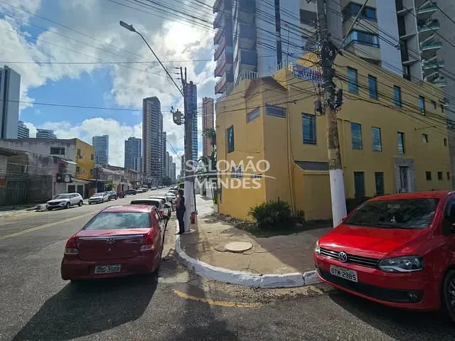 Prédio para alugar, no bairro Umarizal em Belém