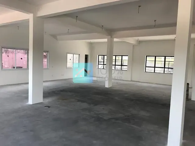 Prédio com 1080m², para alugar, no bairro Jardim da Granja em São José dos Campos