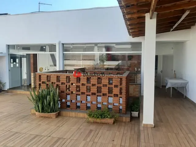 Prédio à venda, no bairro Nova Gerty em São Caetano do Sul