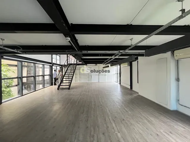 Prédio à venda ou para alugar, no bairro Sumarezinho em São Paulo