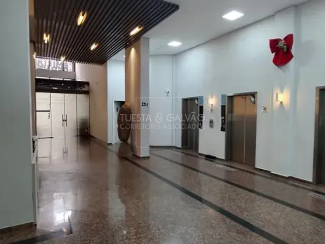 Prédio com 39m², à venda, no bairro Centro em Curitiba