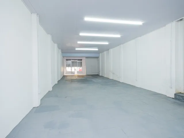 Prédio com 112m², para alugar, no bairro Centro em Pelotas