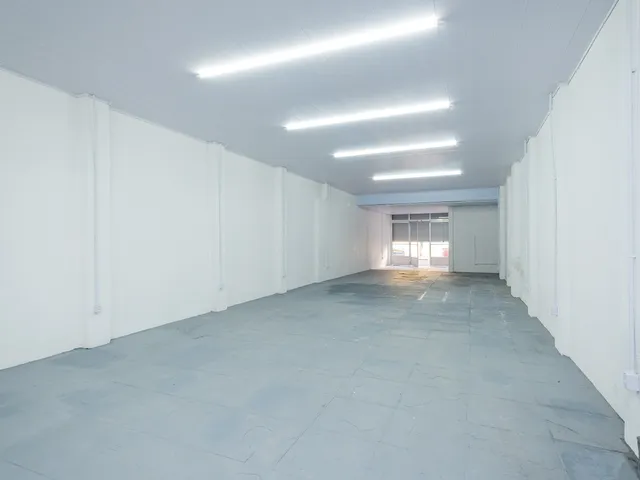 Prédio com 112m², para alugar, no bairro Centro em Pelotas