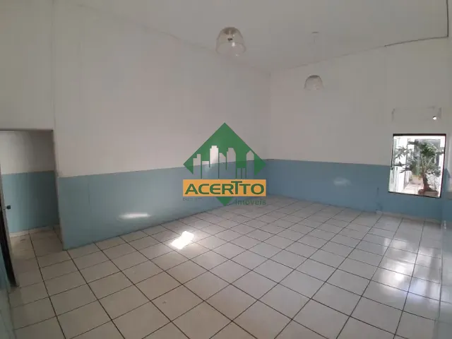 Prédio com 600m², para alugar, no bairro Centro em Araçatuba