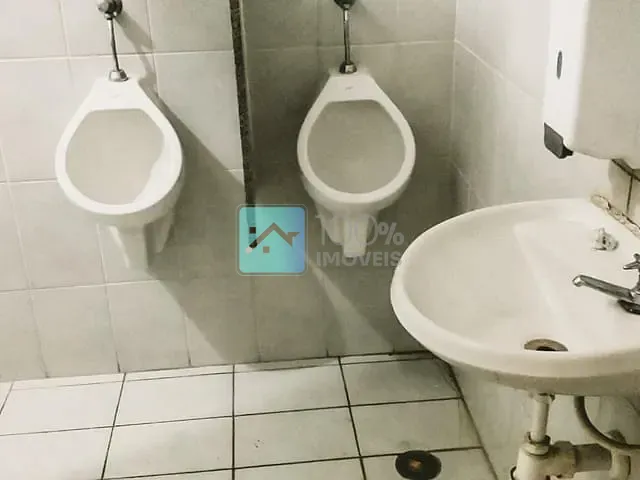 Prédio com 800m², para alugar, no bairro Jardim Marcondes em Jacareí