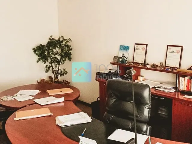 Prédio com 800m², para alugar, no bairro Jardim Marcondes em Jacareí