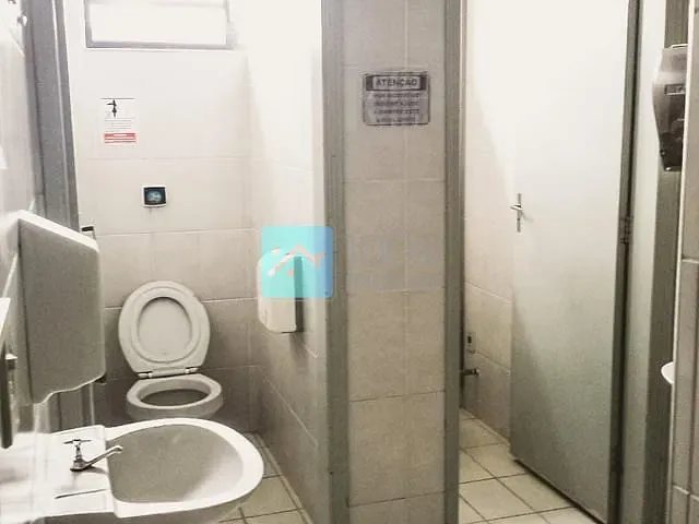 Prédio com 800m², para alugar, no bairro Jardim Marcondes em Jacareí