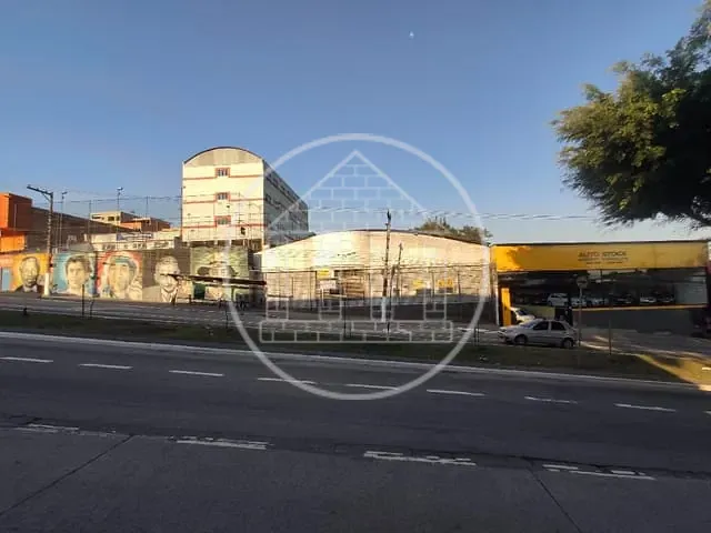 Prédio com 943m², para alugar, no bairro Cidade Dutra em São Paulo