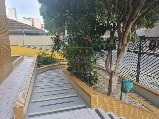 Prédio com 30m², à venda, no bairro Centro em Curitiba