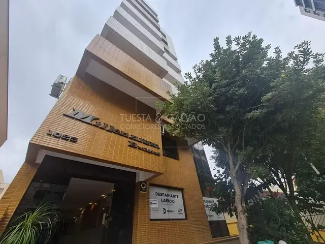 Prédio com 30m², à venda, no bairro Centro em Curitiba