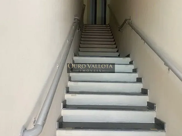Prédio com 450m², para alugar, no bairro Vila Gomes Cardim em São Paulo
