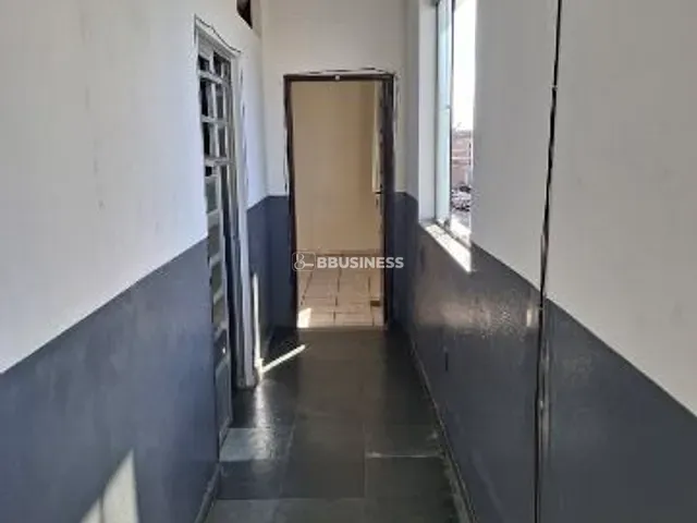 Prédio à venda, no bairro Parque Turf Club em Campos dos Goytacazes