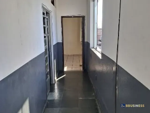Prédio à venda, no bairro Parque Turf Club em Campos dos Goytacazes
