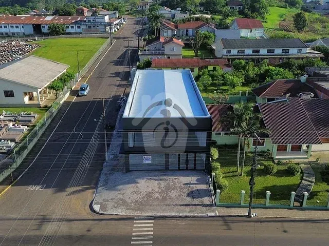 Galpão / Barracão com 380m², para alugar, no bairro Teutônia em Teutônia