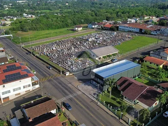 Galpão / Barracão com 380m², para alugar, no bairro Teutônia em Teutônia