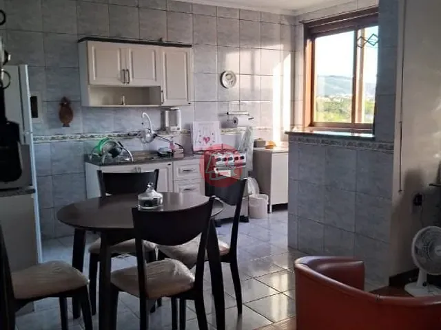Prédio com 288m², à venda, no bairro Rubem Berta em Porto Alegre
