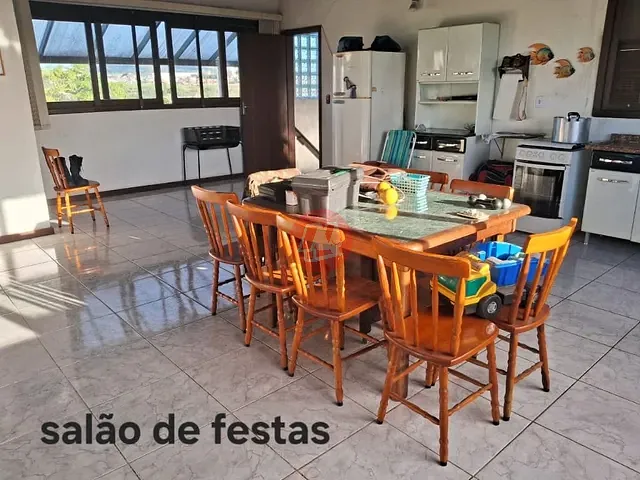 Prédio com 288m², à venda, no bairro Rubem Berta em Porto Alegre