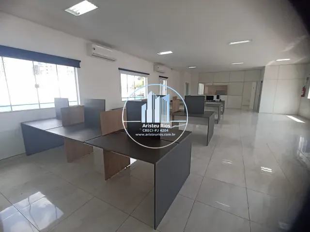 Prédio com 200m², para alugar, no bairro Centro em Pouso Alegre