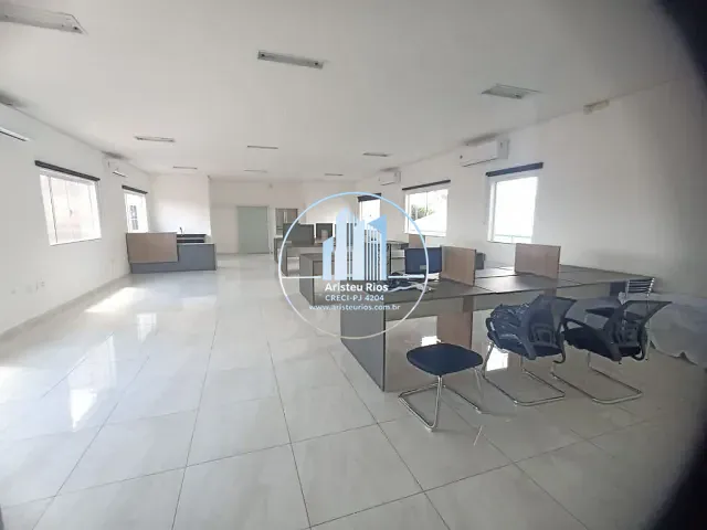 Prédio com 200m², para alugar, no bairro Centro em Pouso Alegre