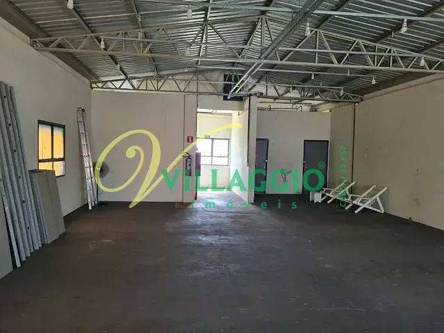 Prédio com 1000m², para alugar, no bairro Santos Dumont em São José do Rio Preto
