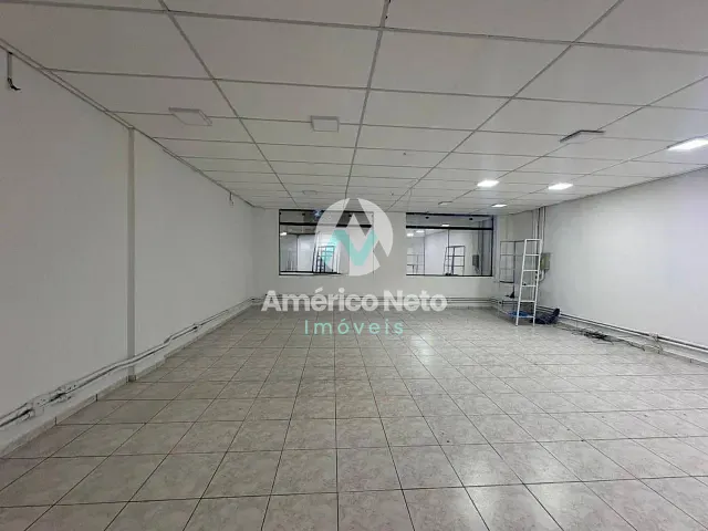 Prédio com 430m², para alugar, no bairro Nova Gerty em São Caetano do Sul