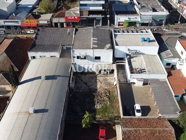 Prédio com 600m², à venda, no bairro Centro em Rolândia
