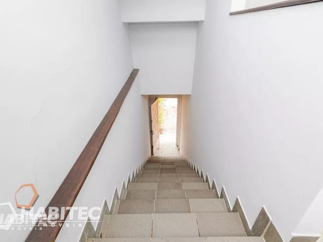 Prédio com 735m², à venda, no bairro Bom Retiro em Curitiba