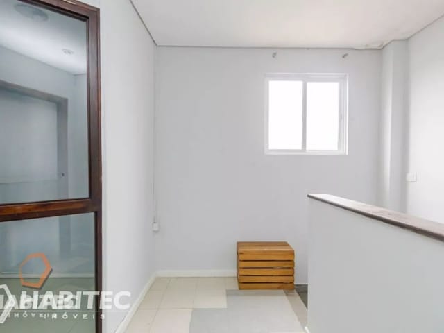 Prédio com 735m², à venda, no bairro Bom Retiro em Curitiba