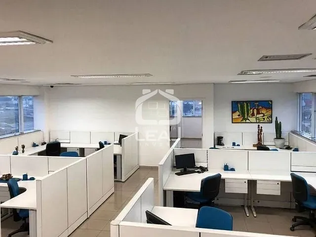 Prédio à venda ou para alugar, no bairro Vila Albertina em São Paulo