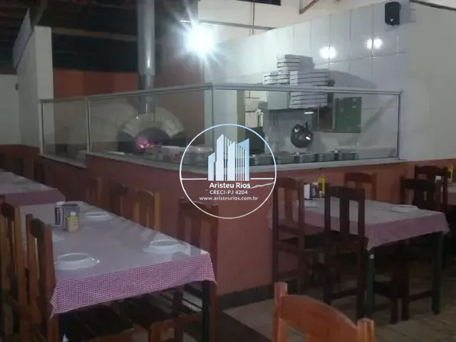 Prédio com 300m², à venda, no bairro Guanabara em Pouso Alegre