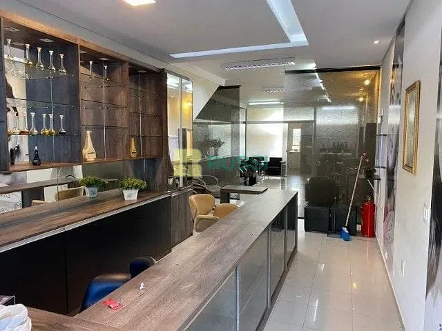 Prédio com 144m², à venda, no bairro Jardim Satélite em São José dos Campos